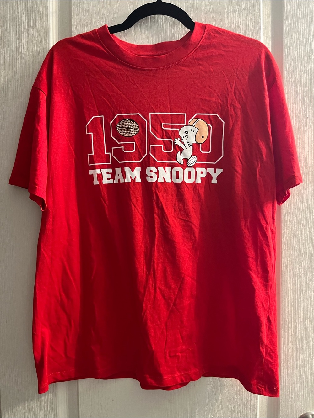 Peanuts Snoopy 1950 Graphic Print T-Shirt Red Cotton Men's M Crew Neck